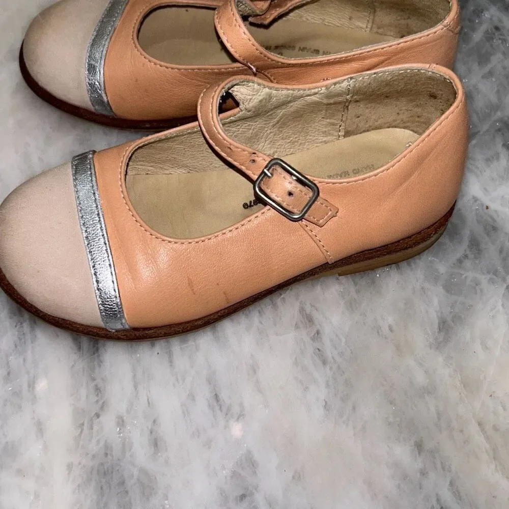 Manuela de Juan toddler shoes sz 25